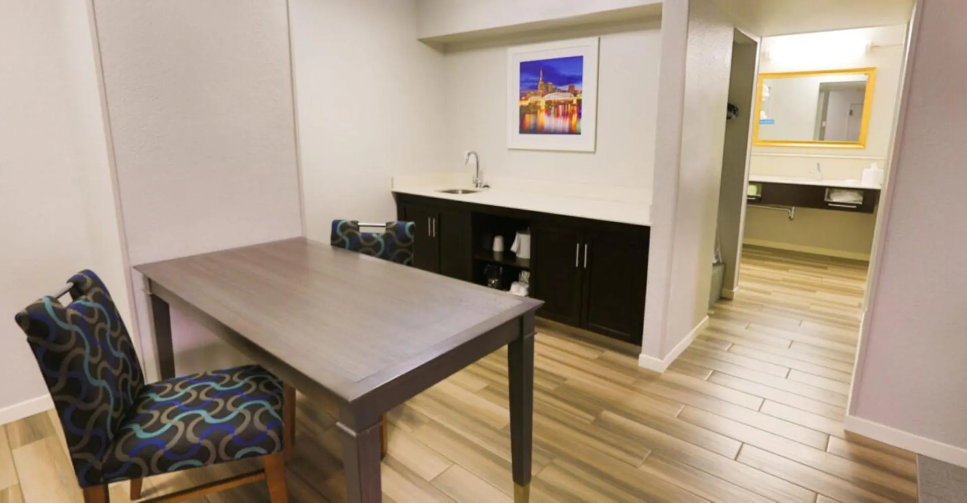 Hampton Inn & Suites Nashville-Airport Hotel