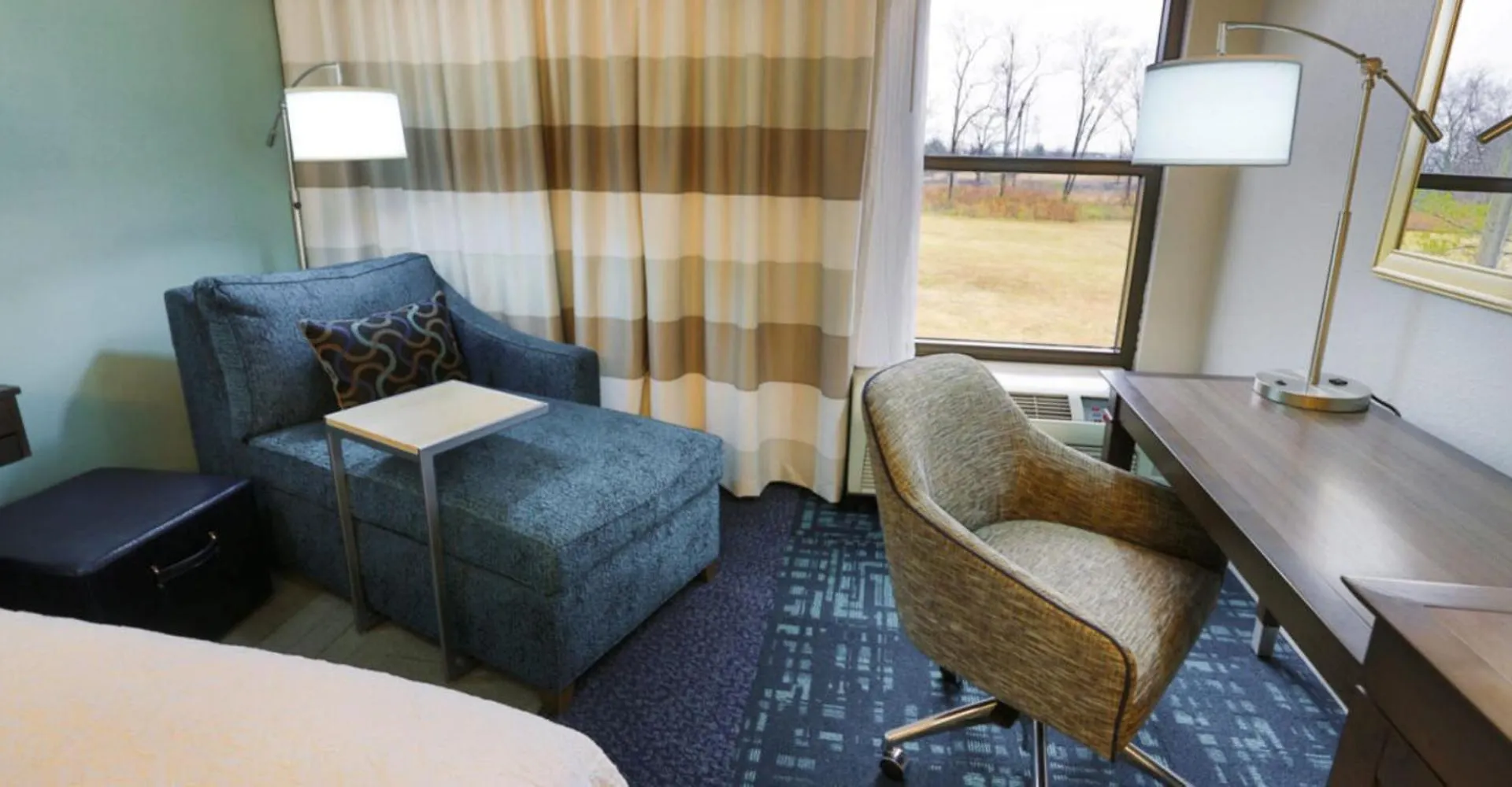Hampton Inn & Suites Nashville-Airport